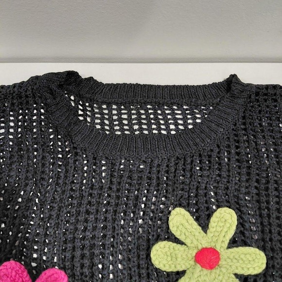 Womens Black Crochet Knit Flower Applique Short Sleeve Top XL - Picture 7 of 11